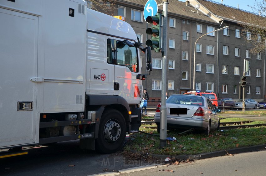 VU Koeln PKW Bahn Amsterdamerstr Friedrich Karlstr P085.JPG